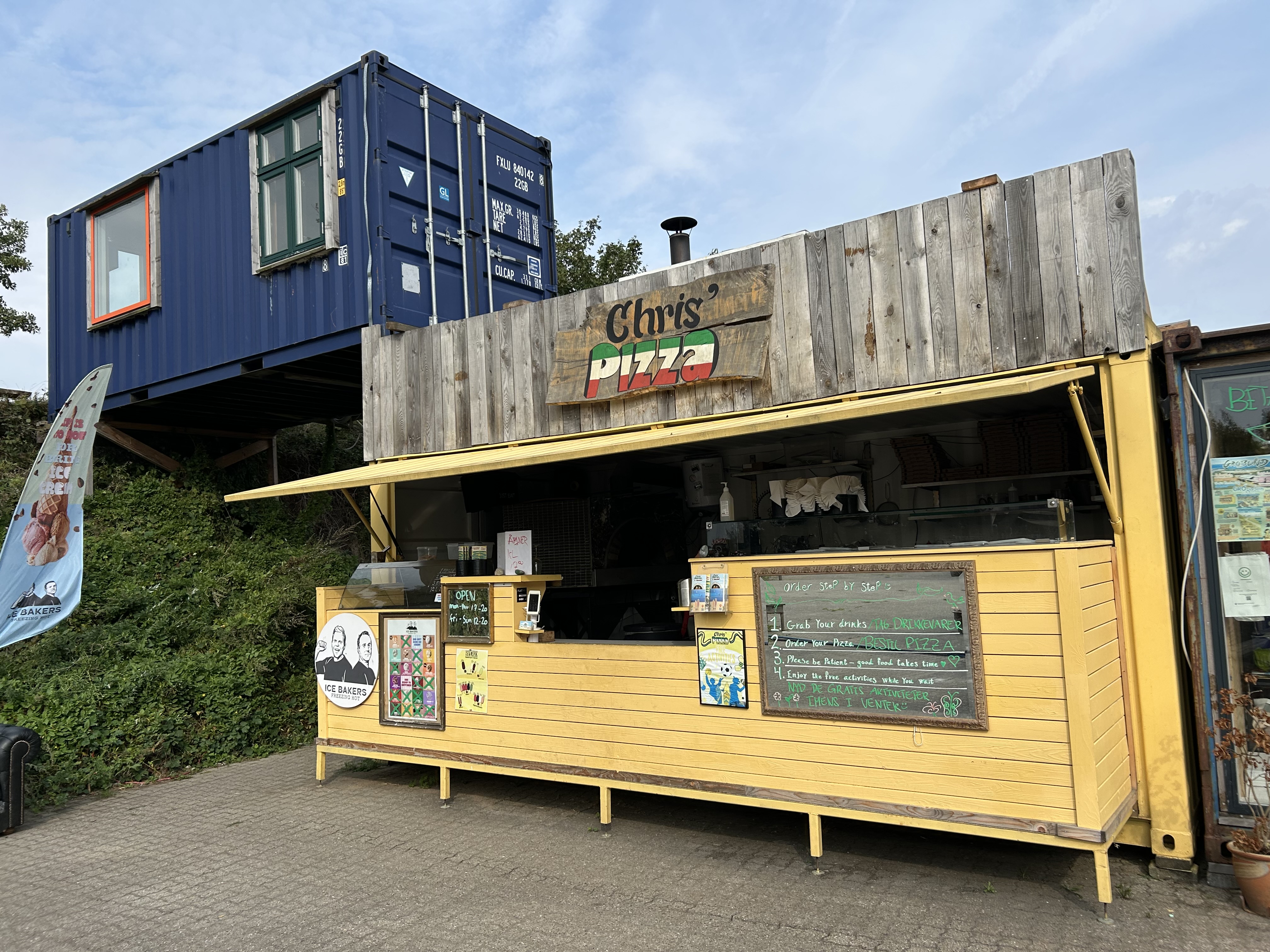 グロブンドの敷地内にあるピザ屋