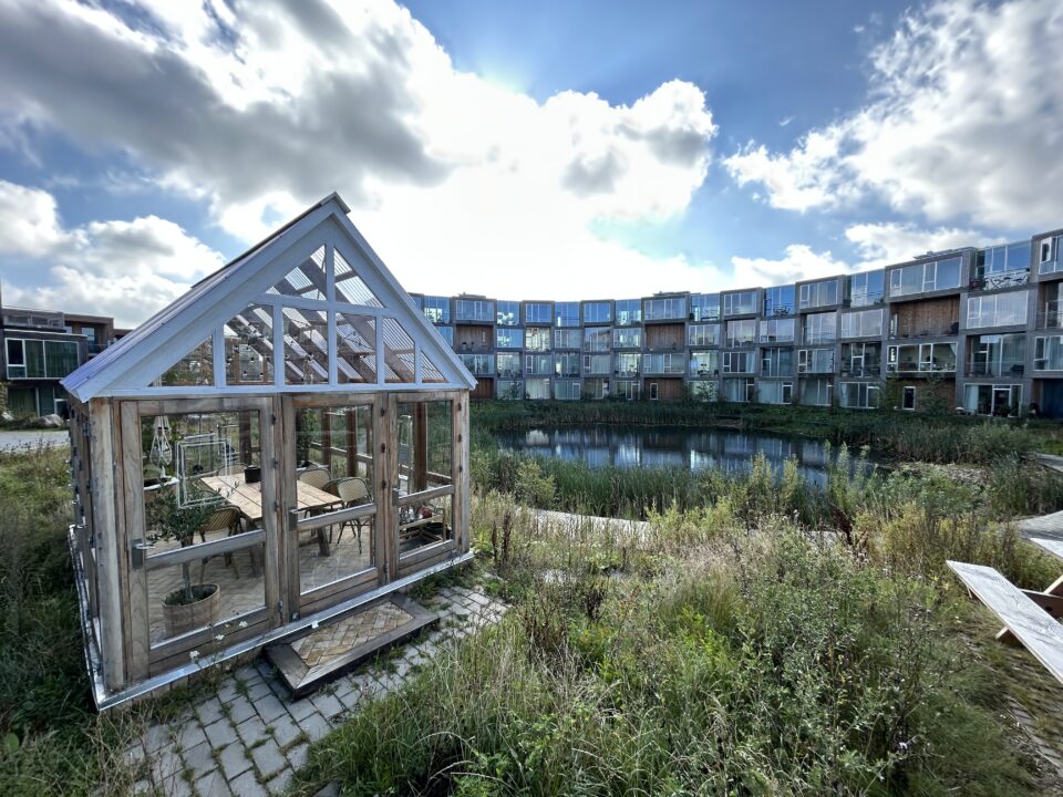 集合住宅とワークショップスペース