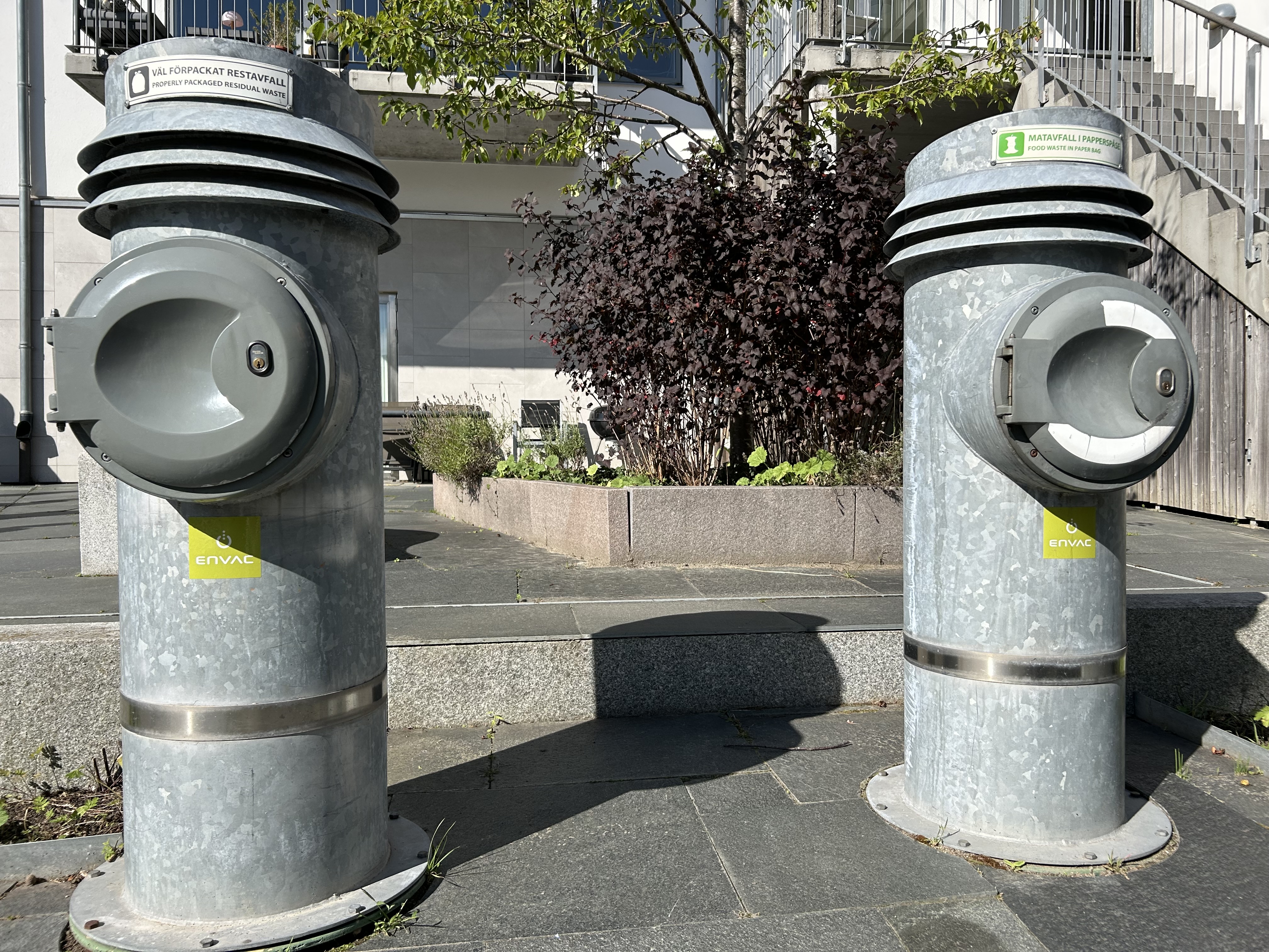 住民が利用できる鍵付きのごみ収集器